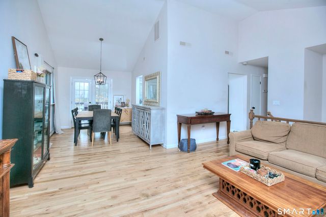 518 Bennetts Farm Road, Ridgefield, CT 06877