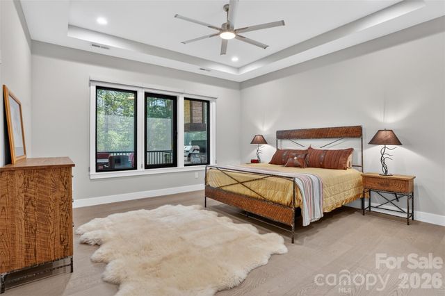422 Ascension Valley, Horse Shoe, NC 28742