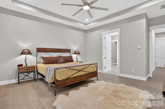 422 Ascension Valley, Horse Shoe, NC 28742