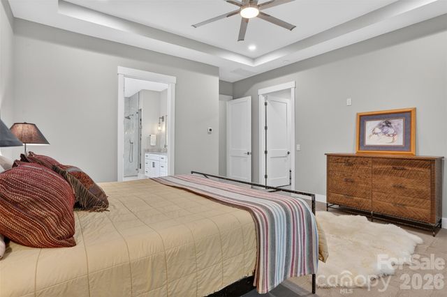 422 Ascension Valley, Horse Shoe, NC 28742