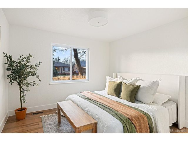 754 Dahlia St, Denver, CO 80220