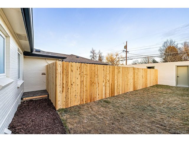 754 Dahlia St, Denver, CO 80220