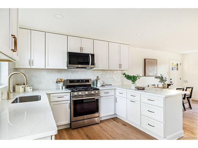 754 Dahlia St, Denver, CO 80220