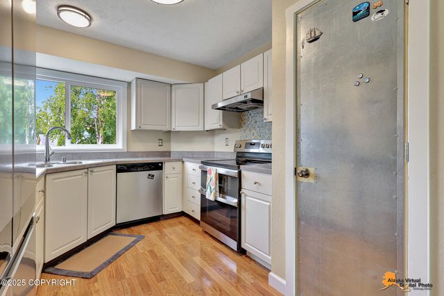 9606 Reliance Drive, Anchorage, AK 99507