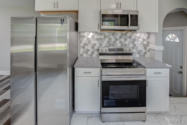 2400 Alby Street, Alton, IL 62002