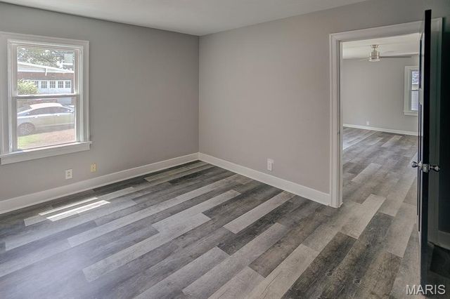 2400 Alby Street, Alton, IL 62002