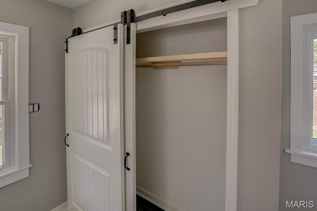 2400 Alby Street, Alton, IL 62002