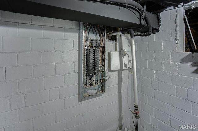 2400 Alby Street, Alton, IL 62002