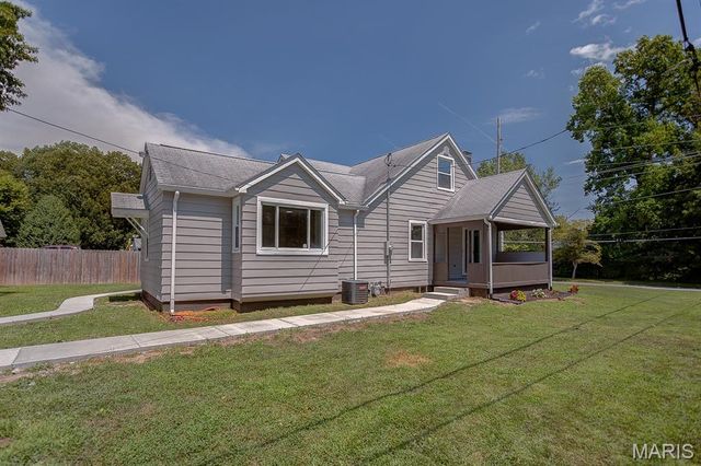 2400 Alby Street, Alton, IL 62002