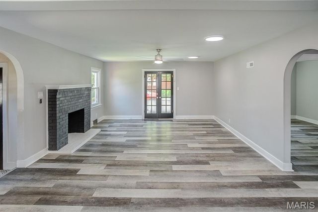 2400 Alby Street, Alton, IL 62002