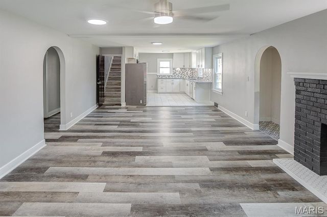 2400 Alby Street, Alton, IL 62002