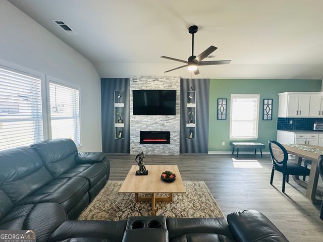 604 Georgian Walk, Byron, GA 31008