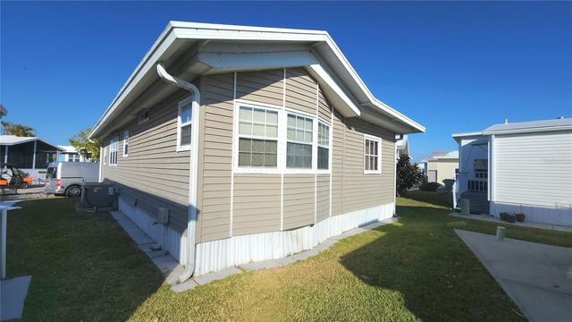 3333 26TH AVENUE E 1202, Bradenton, FL 34208