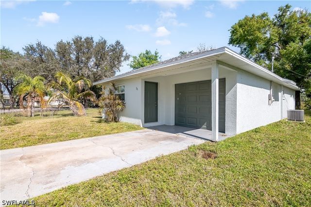 2826 West RD, Fort Myers, FL 33905