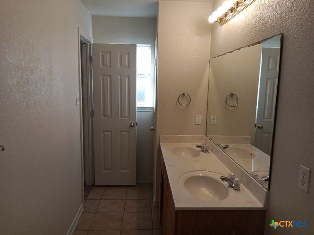 2703 Seabiscuit Drive, Killeen, TX 76549