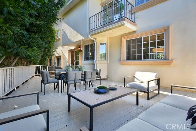 5070 Avenida Oriente, Tarzana (los Angeles), CA 91356