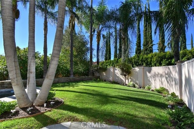 5070 Avenida Oriente, Tarzana (los Angeles), CA 91356