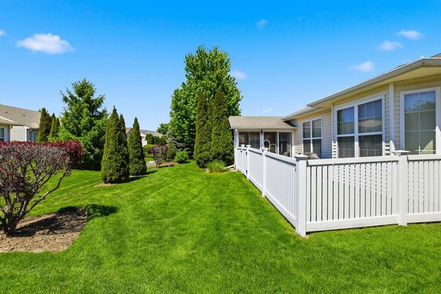 13243 Sierra Glen Road, Huntley, IL 60142