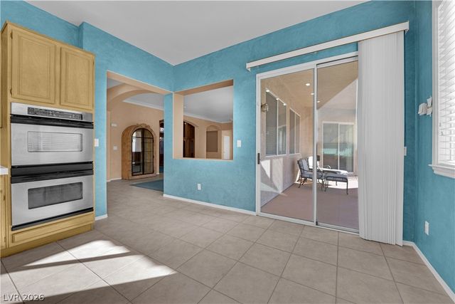 745 Diamond Bend Avenue, Las Vegas, NV 89123