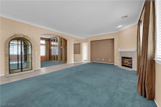 745 Diamond Bend Avenue, Las Vegas, NV 89123