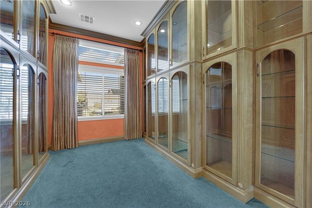 745 Diamond Bend Avenue, Las Vegas, NV 89123