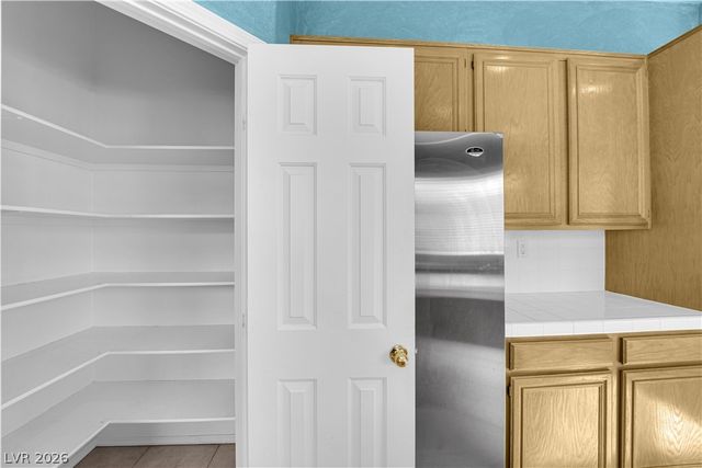 745 Diamond Bend Avenue, Las Vegas, NV 89123