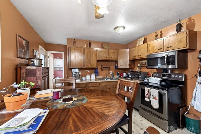 300 Randy Drive, West Carrollton, OH 45449