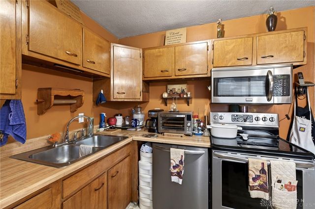 300 Randy Drive, West Carrollton, OH 45449