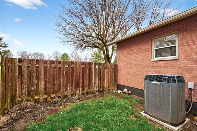 300 Randy Drive, West Carrollton, OH 45449