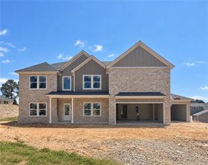 4271 Shirebrook Trail, Hoschton, GA 30548