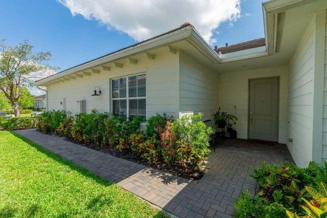 19546 Weathervane Way, Loxahatchee, FL 33470