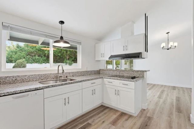 9490 Loren Drive, La Mesa, CA 91942