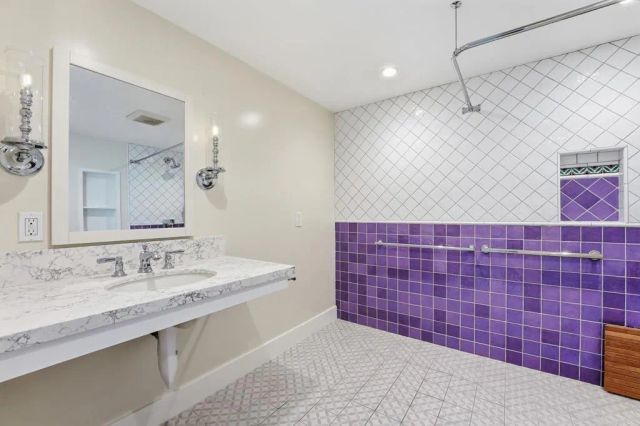 9490 Loren Drive, La Mesa, CA 91942