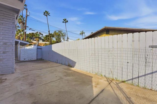 9490 Loren Drive, La Mesa, CA 91942