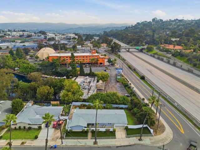 9490 Loren Drive, La Mesa, CA 91942