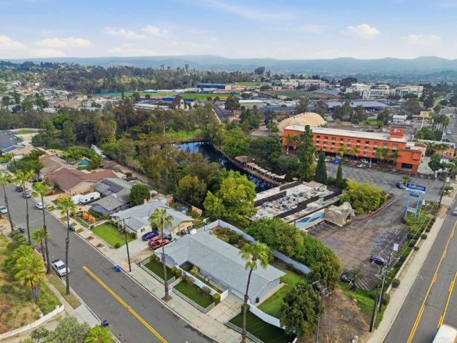 9490 Loren Drive, La Mesa, CA 91942