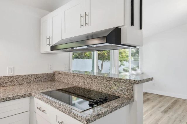 9490 Loren Drive, La Mesa, CA 91942