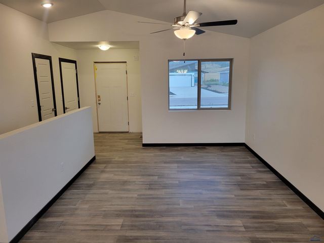 1124 COBALT DR, Rapid City, SD 57701