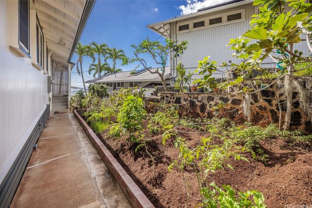 1952 Bertram Street, Honolulu, HI 96816