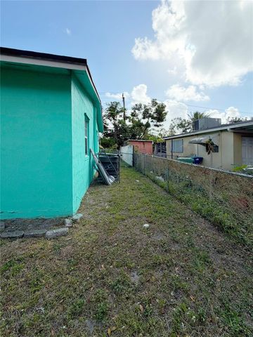 19341 NE 1st Place, Miami, FL 33179