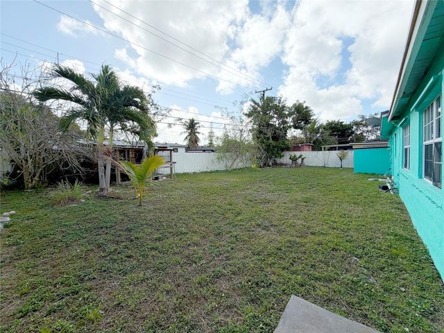 19341 NE 1st Place, Miami, FL 33179