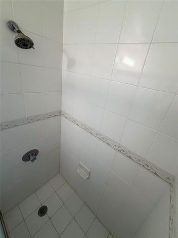 19341 NE 1st Place, Miami, FL 33179