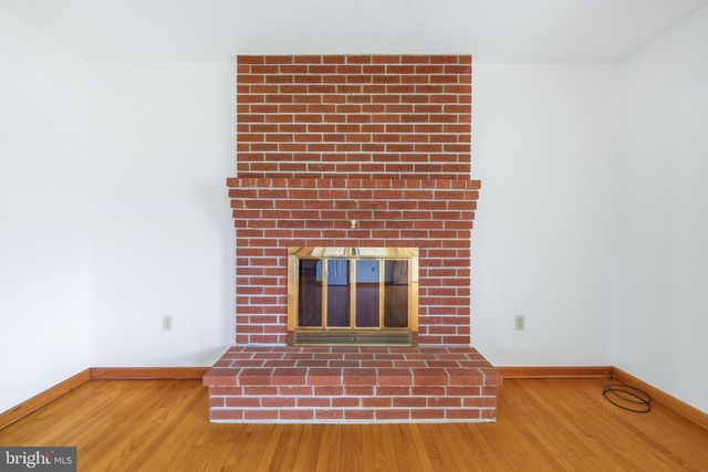 1665 STONEBURNER RD, Edinburg, VA 22824