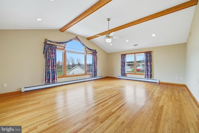 1665 STONEBURNER RD, Edinburg, VA 22824