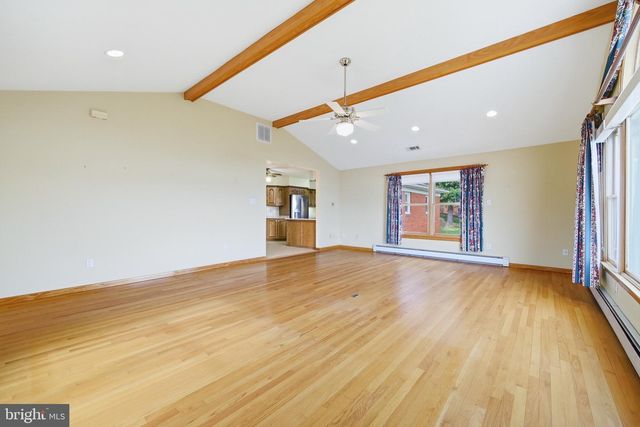 1665 STONEBURNER RD, Edinburg, VA 22824