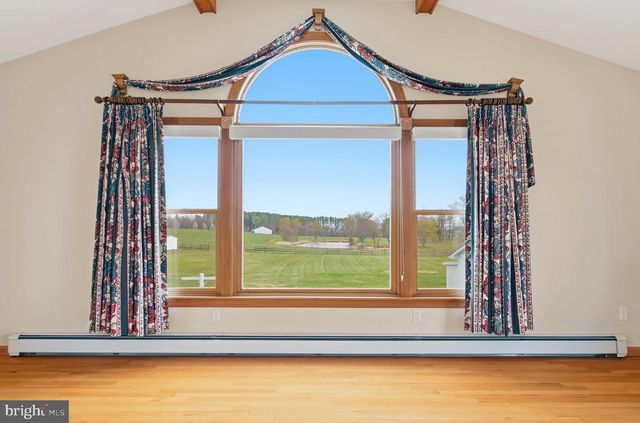 1665 STONEBURNER RD, Edinburg, VA 22824