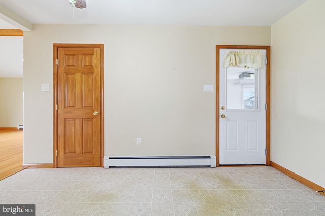 1665 STONEBURNER RD, Edinburg, VA 22824