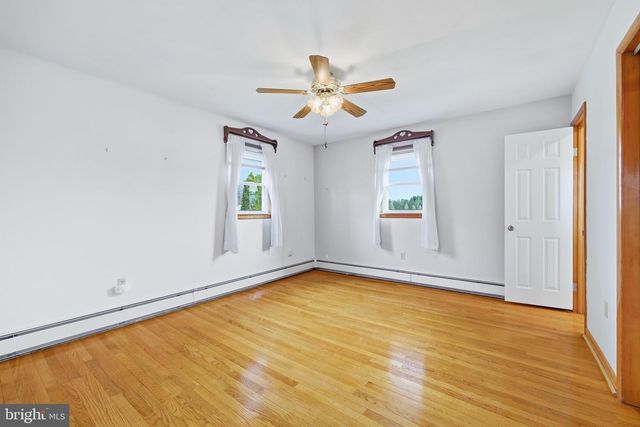 1665 STONEBURNER RD, Edinburg, VA 22824