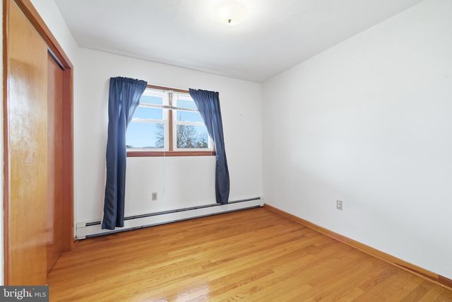 1665 STONEBURNER RD, Edinburg, VA 22824