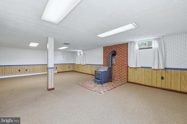 1665 STONEBURNER RD, Edinburg, VA 22824